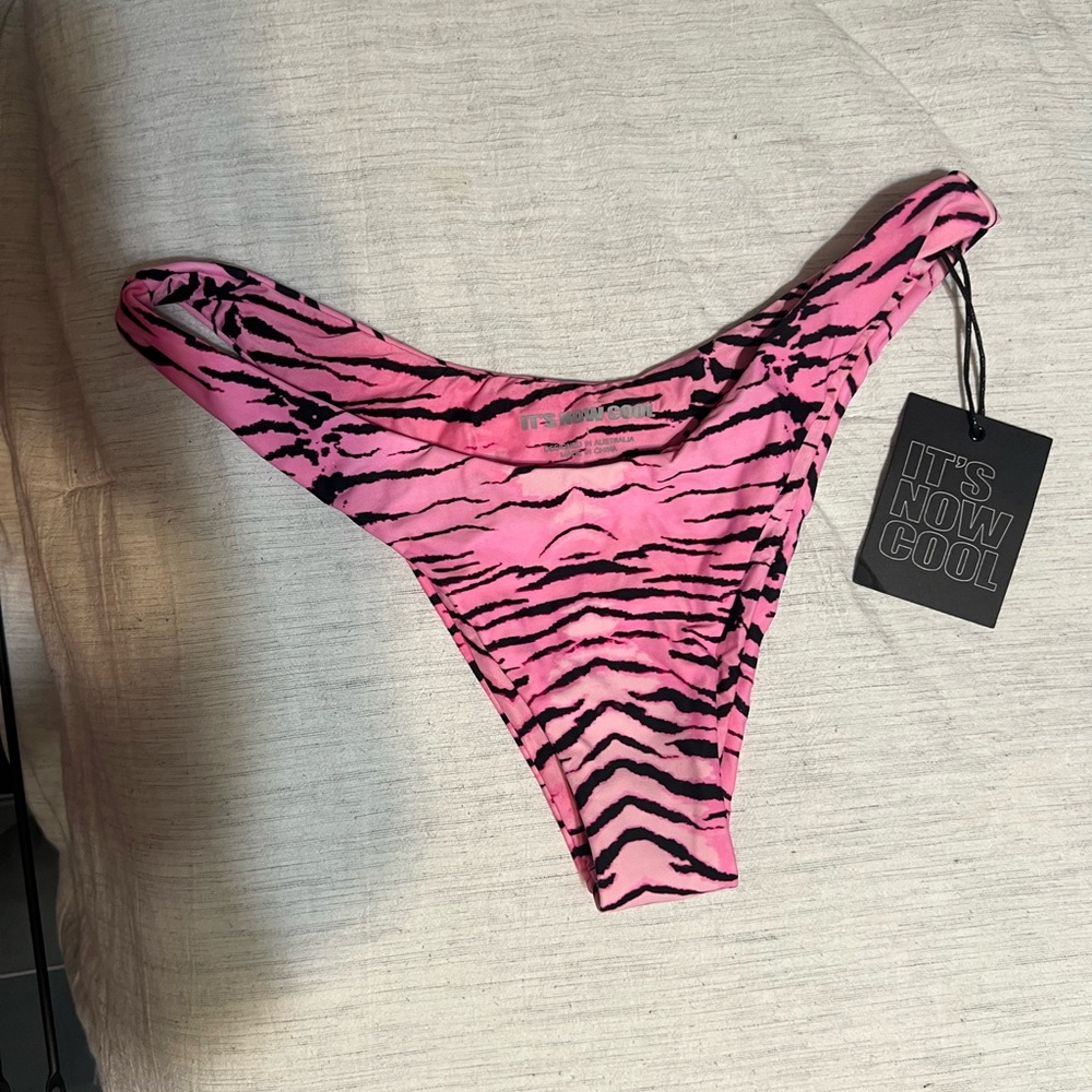 It’s now cool - pink and black zebra print, size L